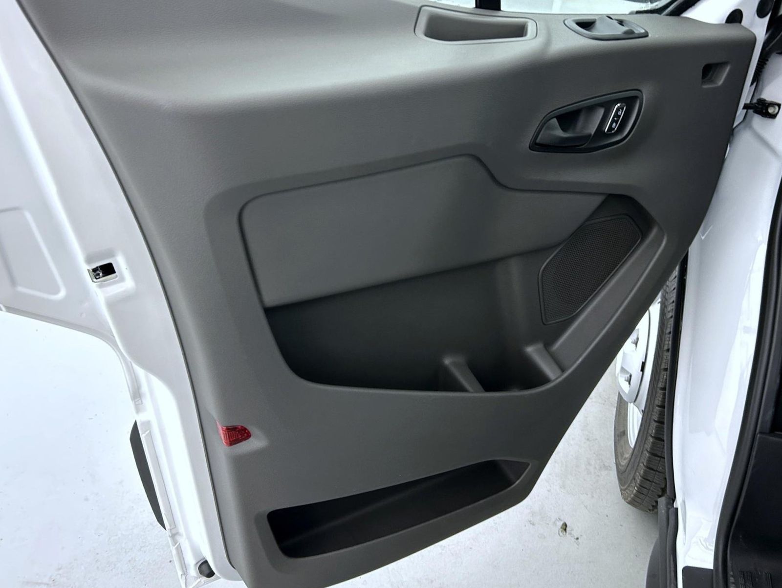 2025 Ford Transit photo 9