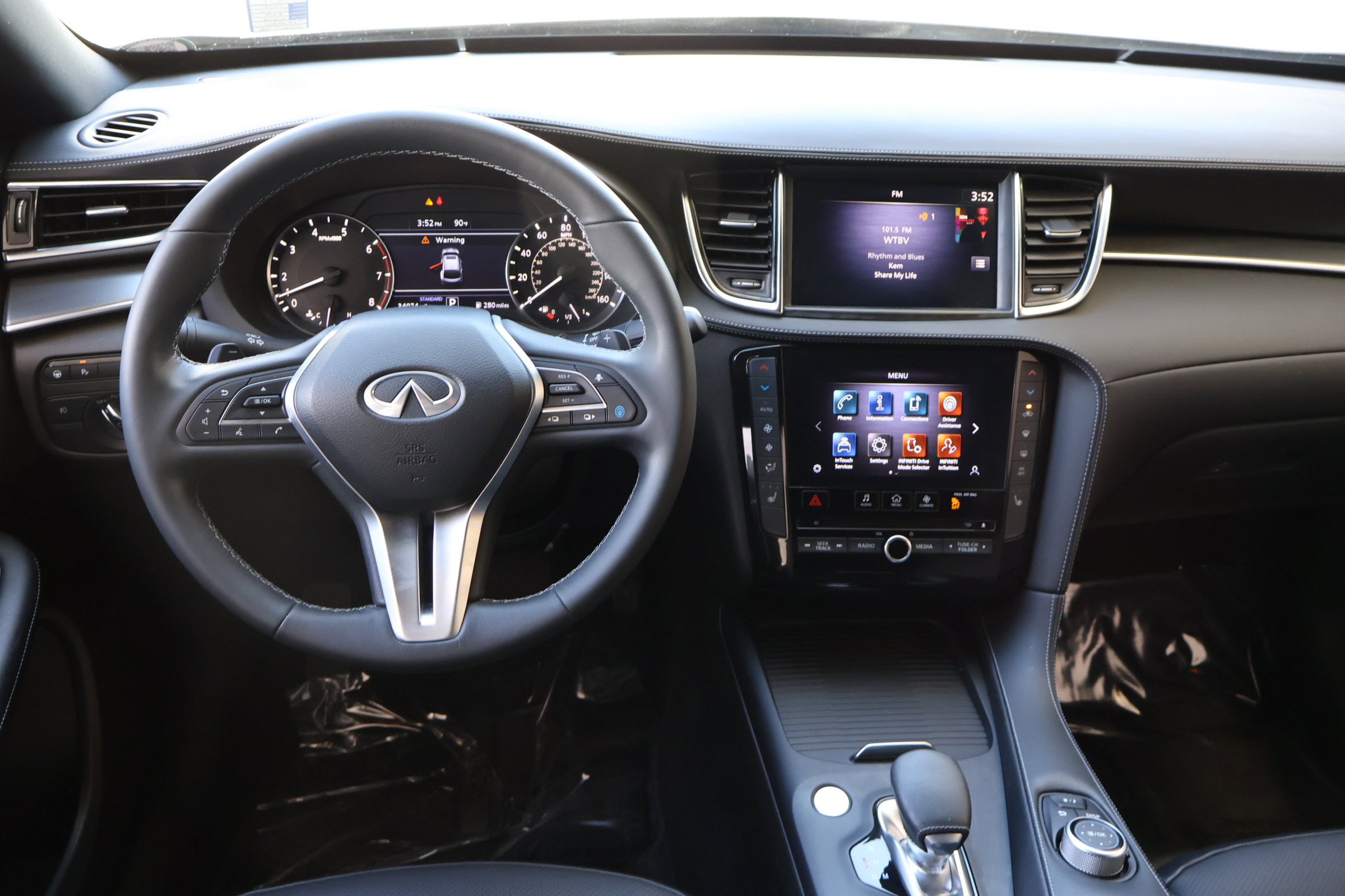 2023 Infiniti QX55 Luxe photo 16