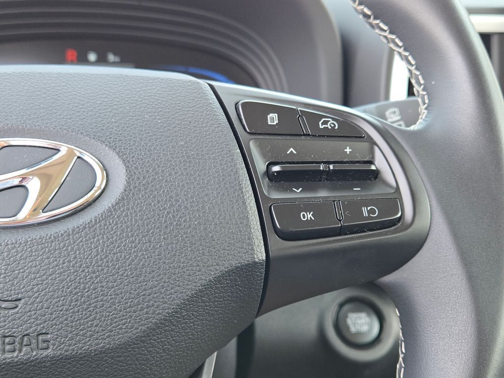 2024 Hyundai Venue Limited photo 31