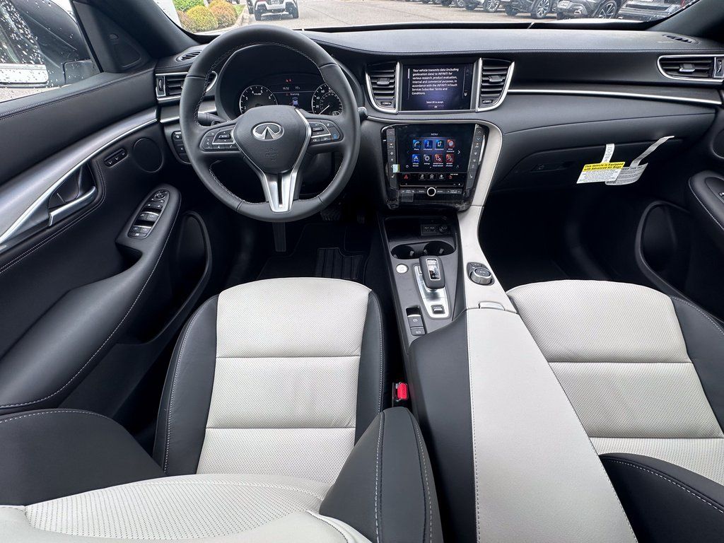 2025 Infiniti QX55 Luxe photo 2