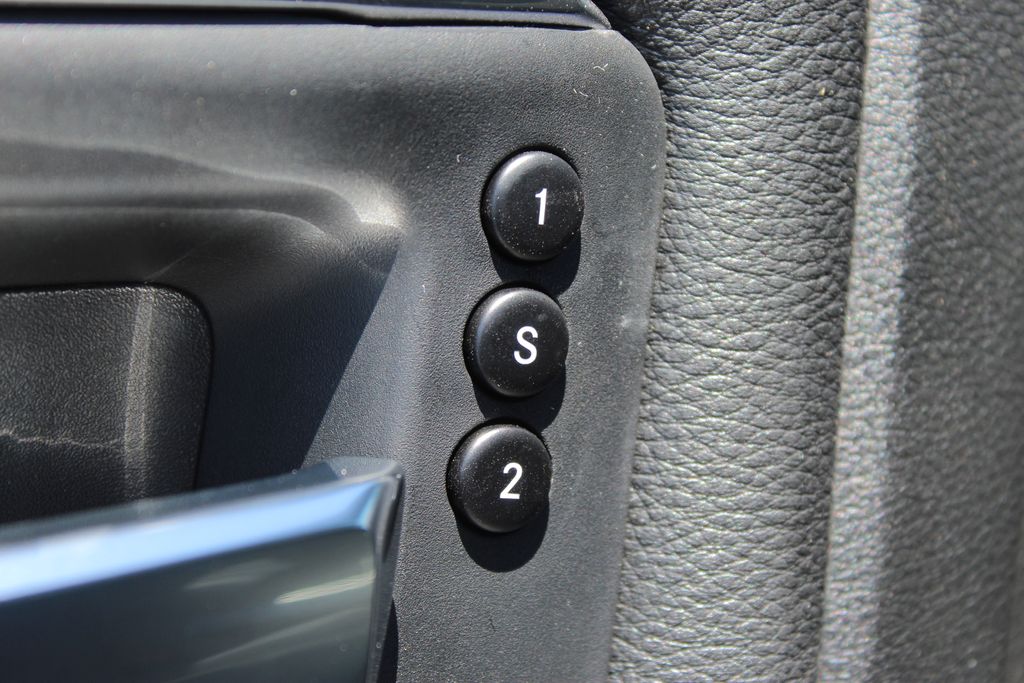 2025 Ram 3500 Laramie photo 14