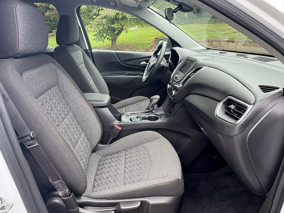 2023 Chevrolet Equinox LT photo 12