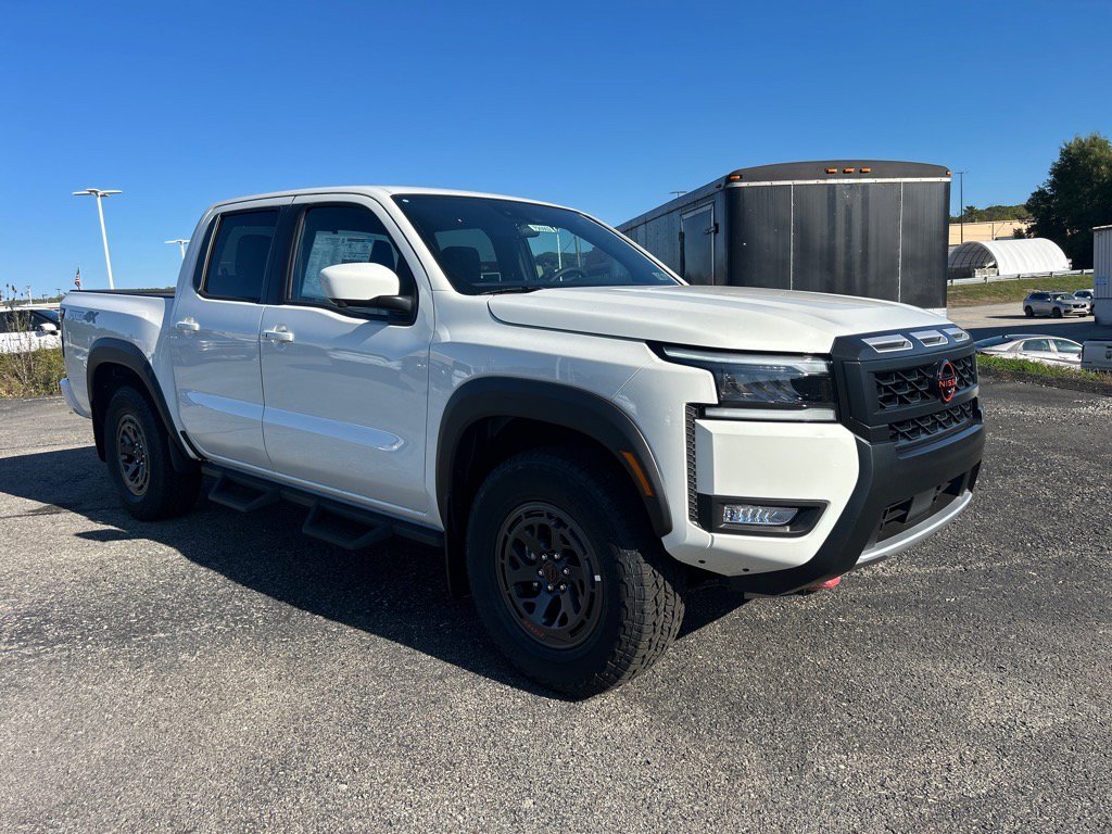 2026 Nissan Frontier PRO-4X's photo