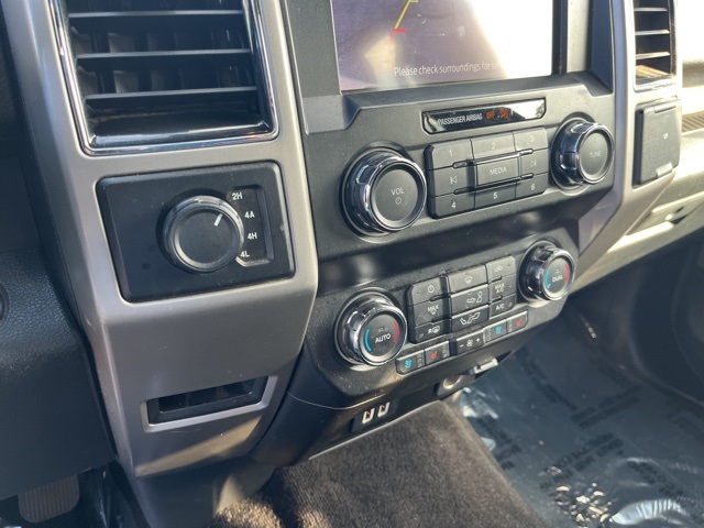 2020 Ford F-150 Lariat photo 25
