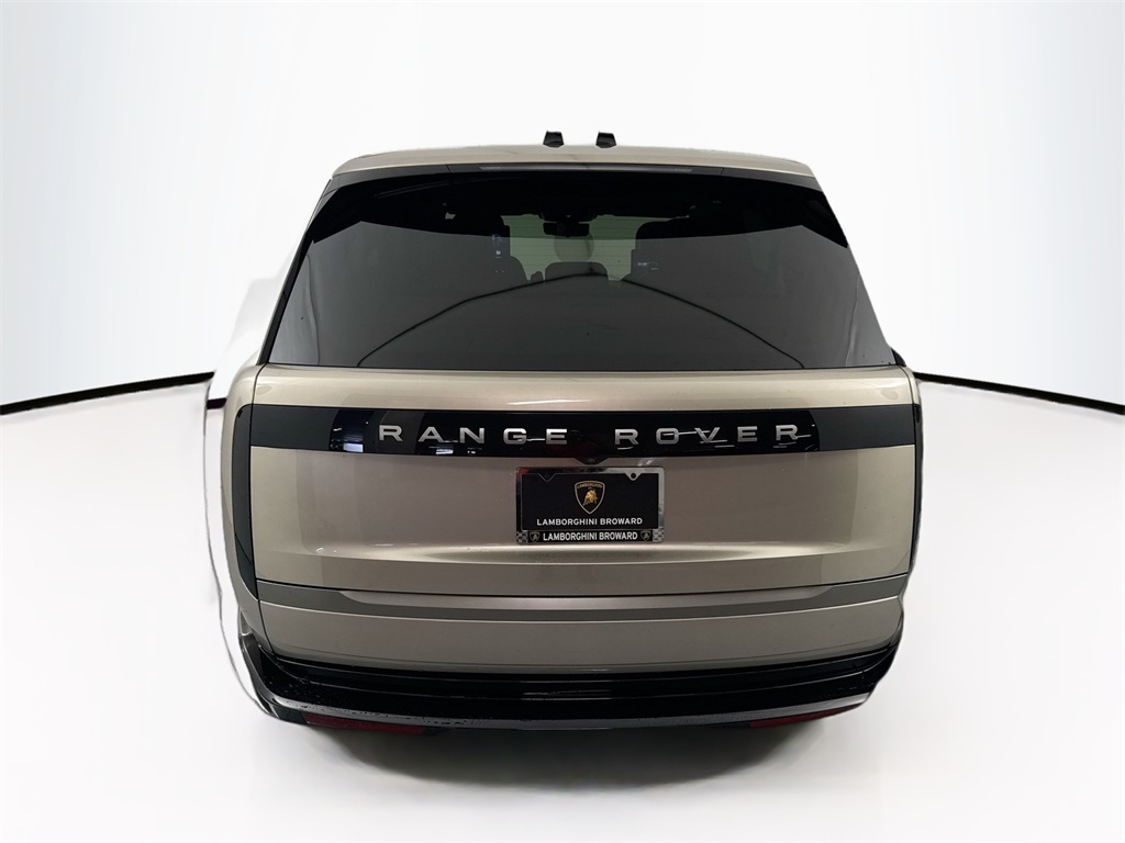 2025 Land Rover Range Rover SE photo 6
