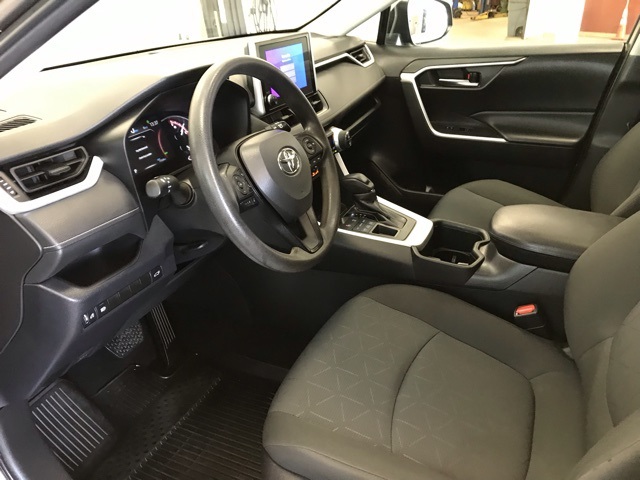 2023 Toyota RAV4 XLE photo 11