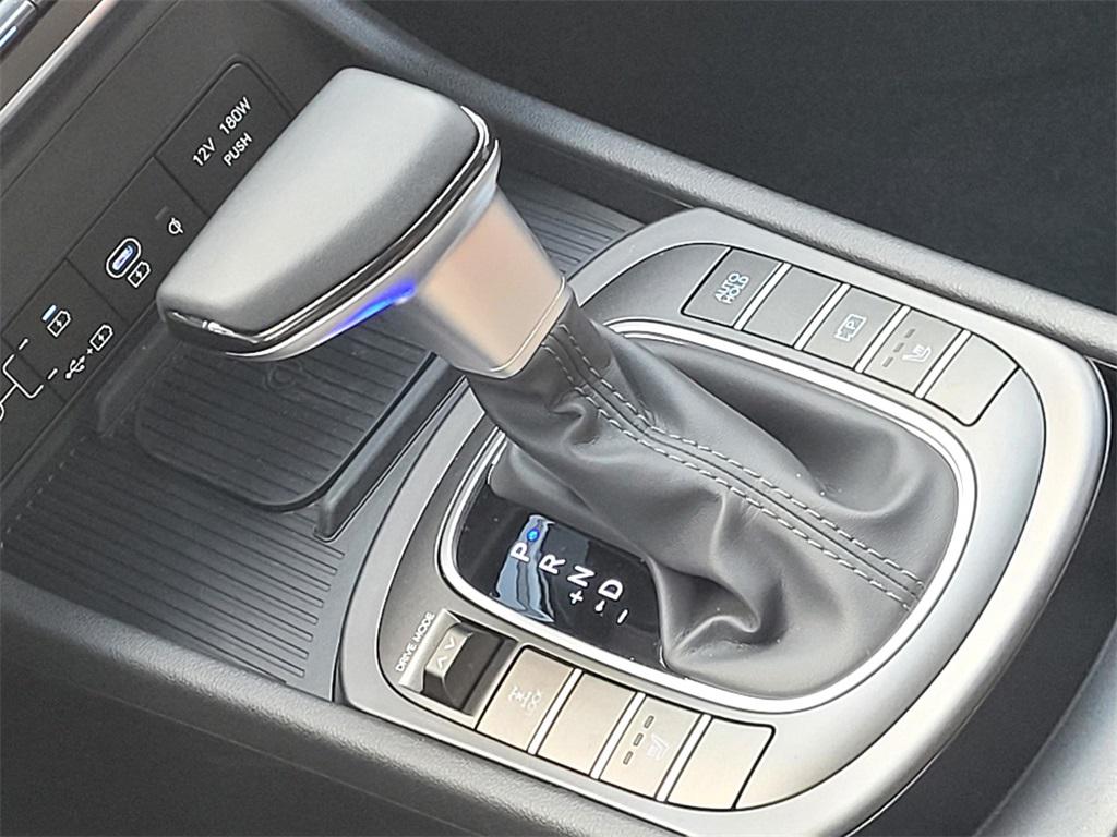 2026 Hyundai Kona SEL photo 21