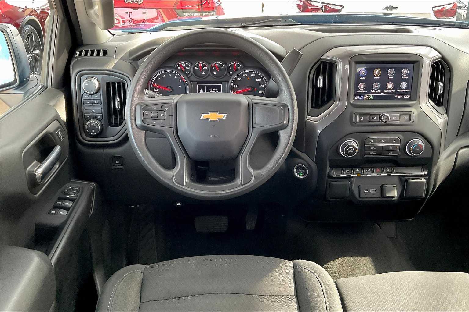 2022 Chevrolet Silverado 1500 Custom photo 5