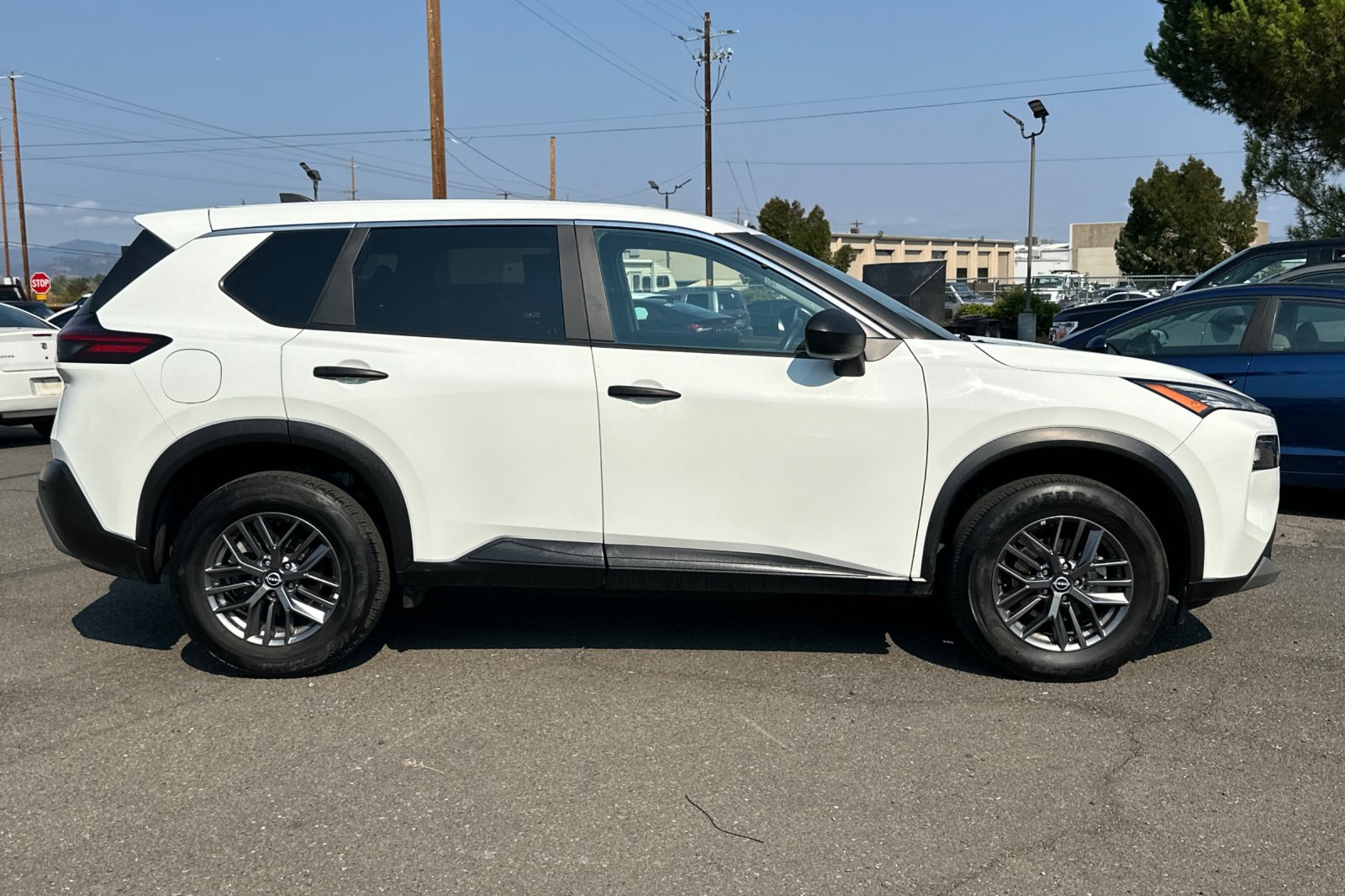 2023 Nissan Rogue S photo 2