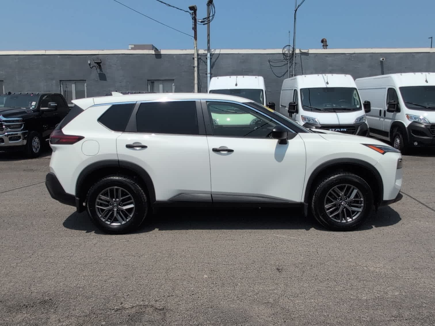 2021 Nissan Rogue S photo 4