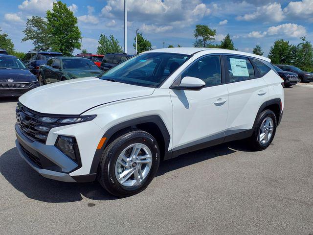 2025 Hyundai Tucson SE photo 2