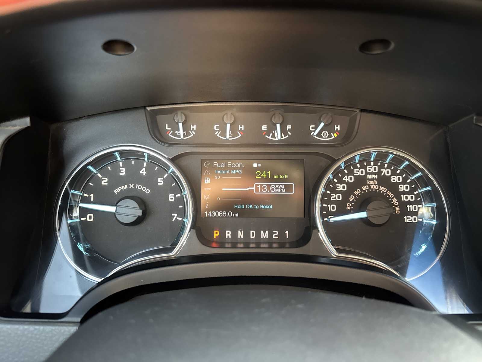 2012 Ford F-150 XLT photo 24