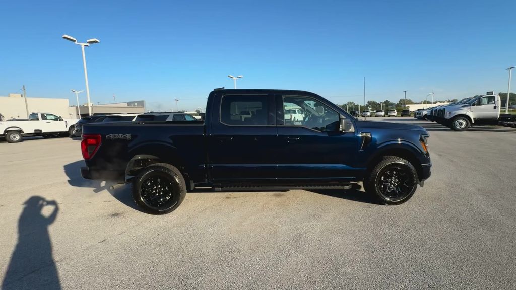 2025 Ford F-150 XLT photo 3