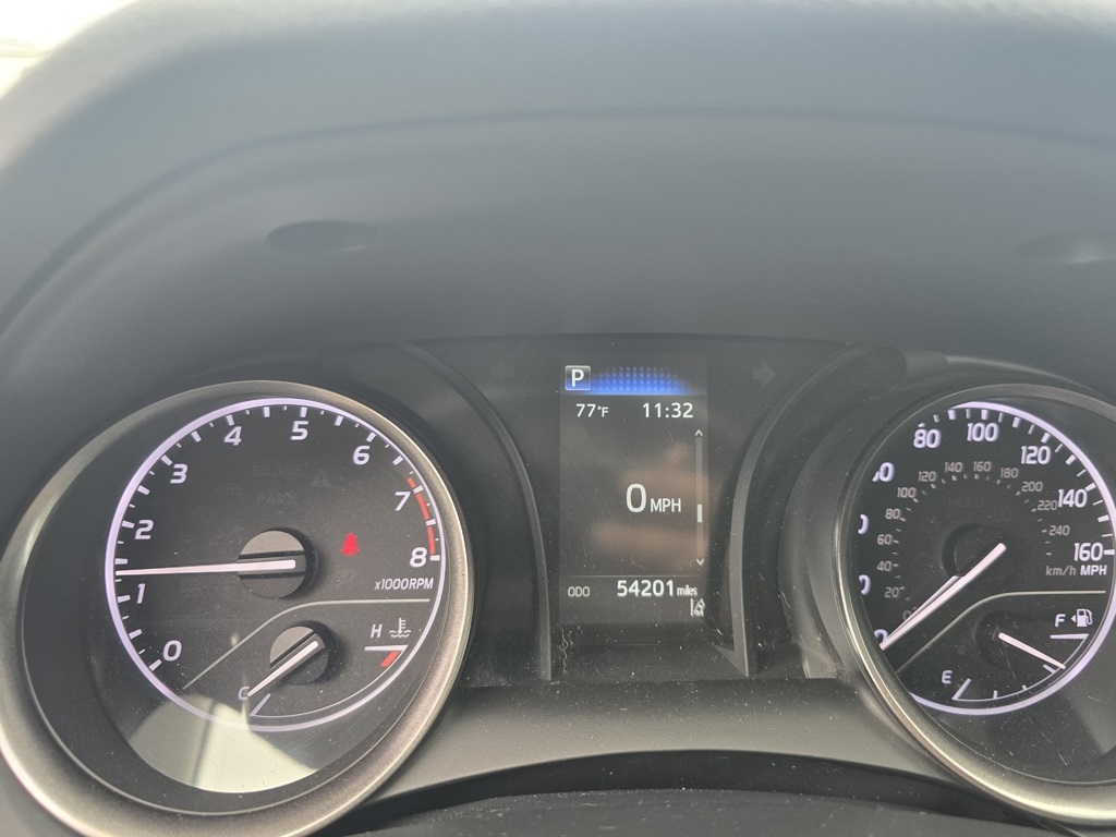 2022 Toyota Camry SE photo 13