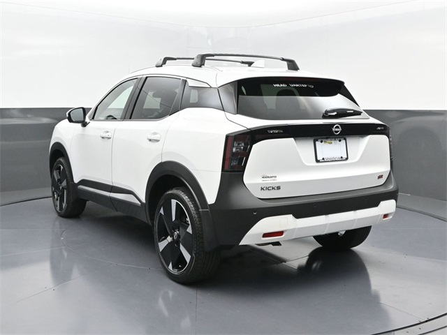 2025 Nissan Kicks SR photo 4