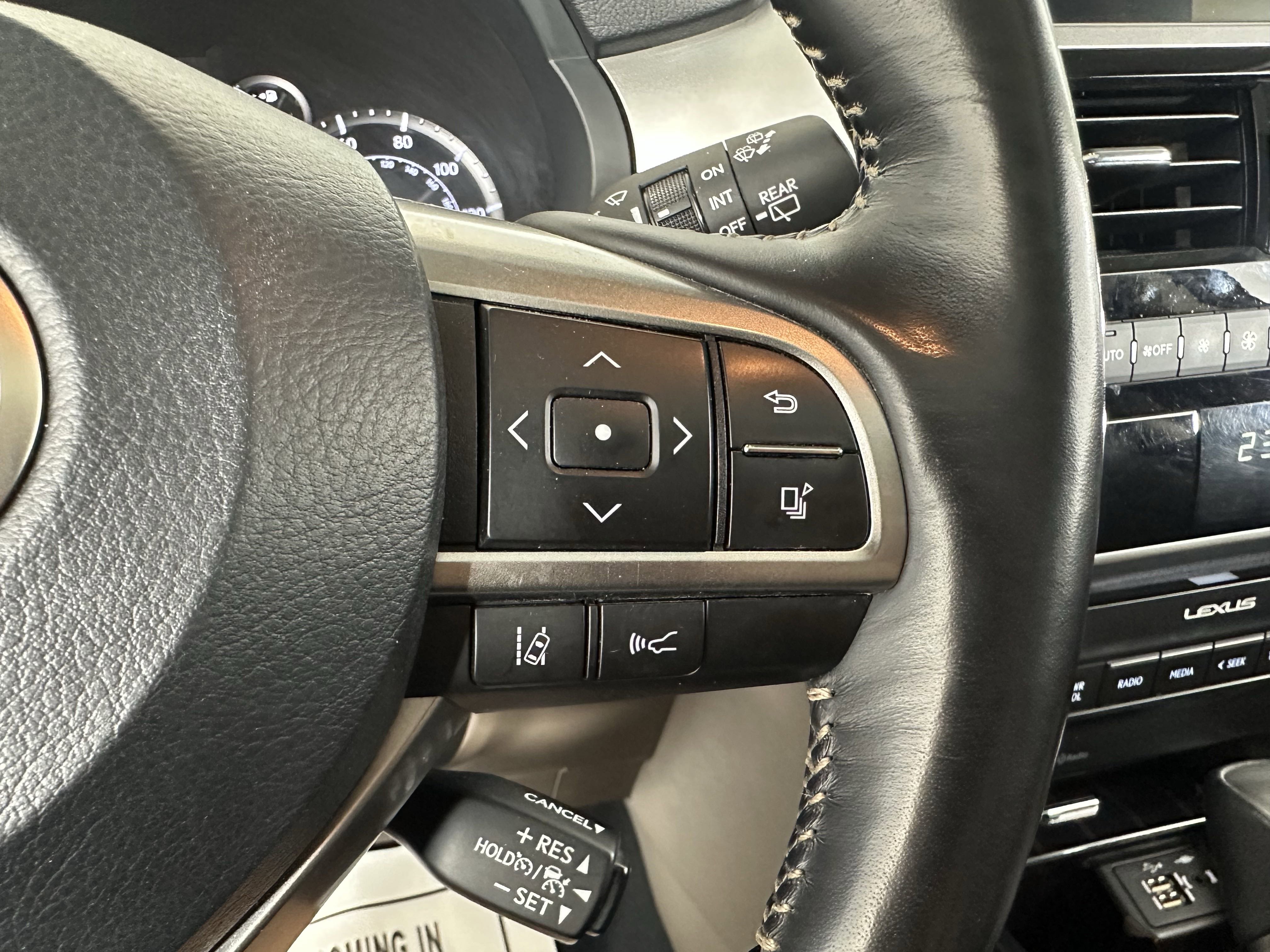 2023 Lexus GX 460 Premium photo 19