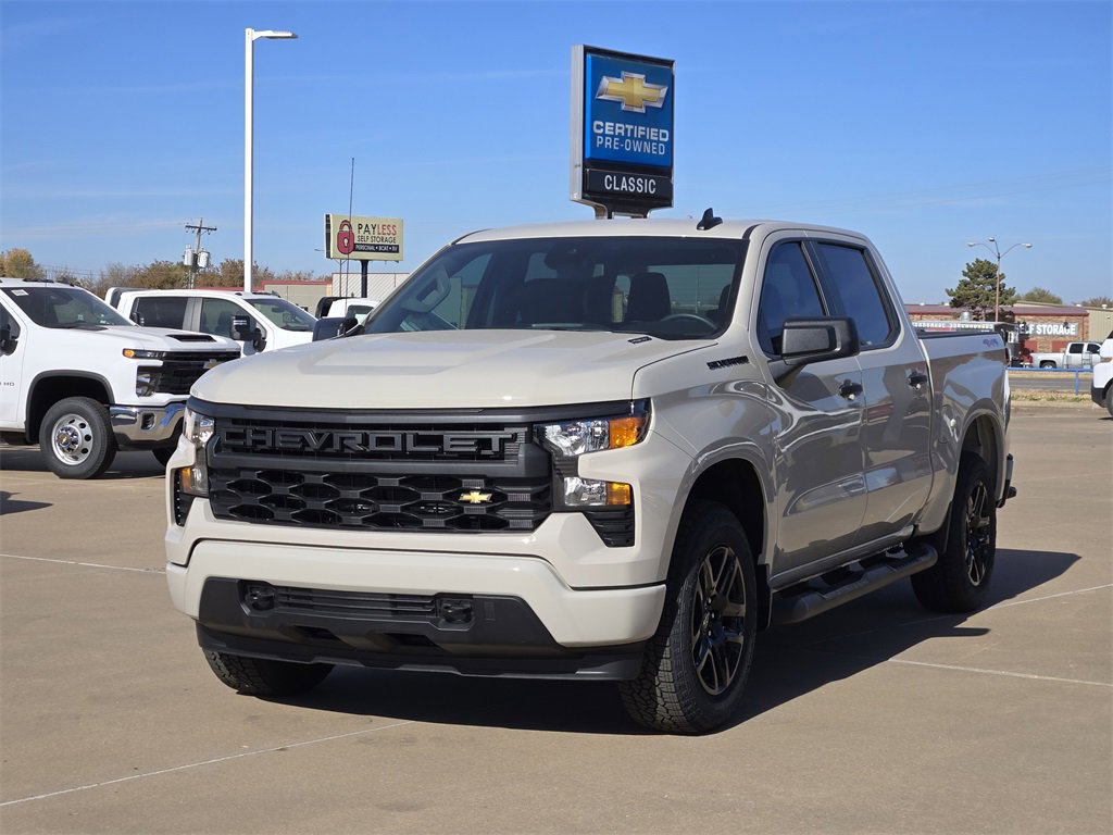 2026 Chevrolet Silverado Custom photo 2
