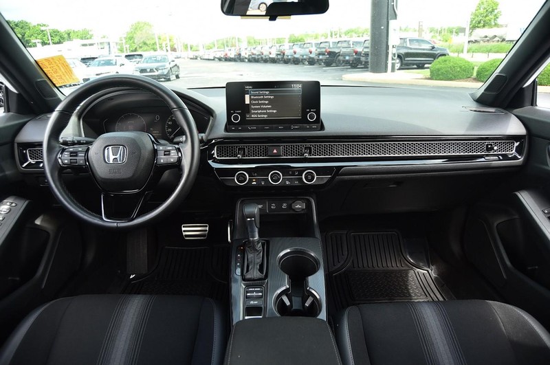 2025 Honda Civic Hatchback Sport photo 7