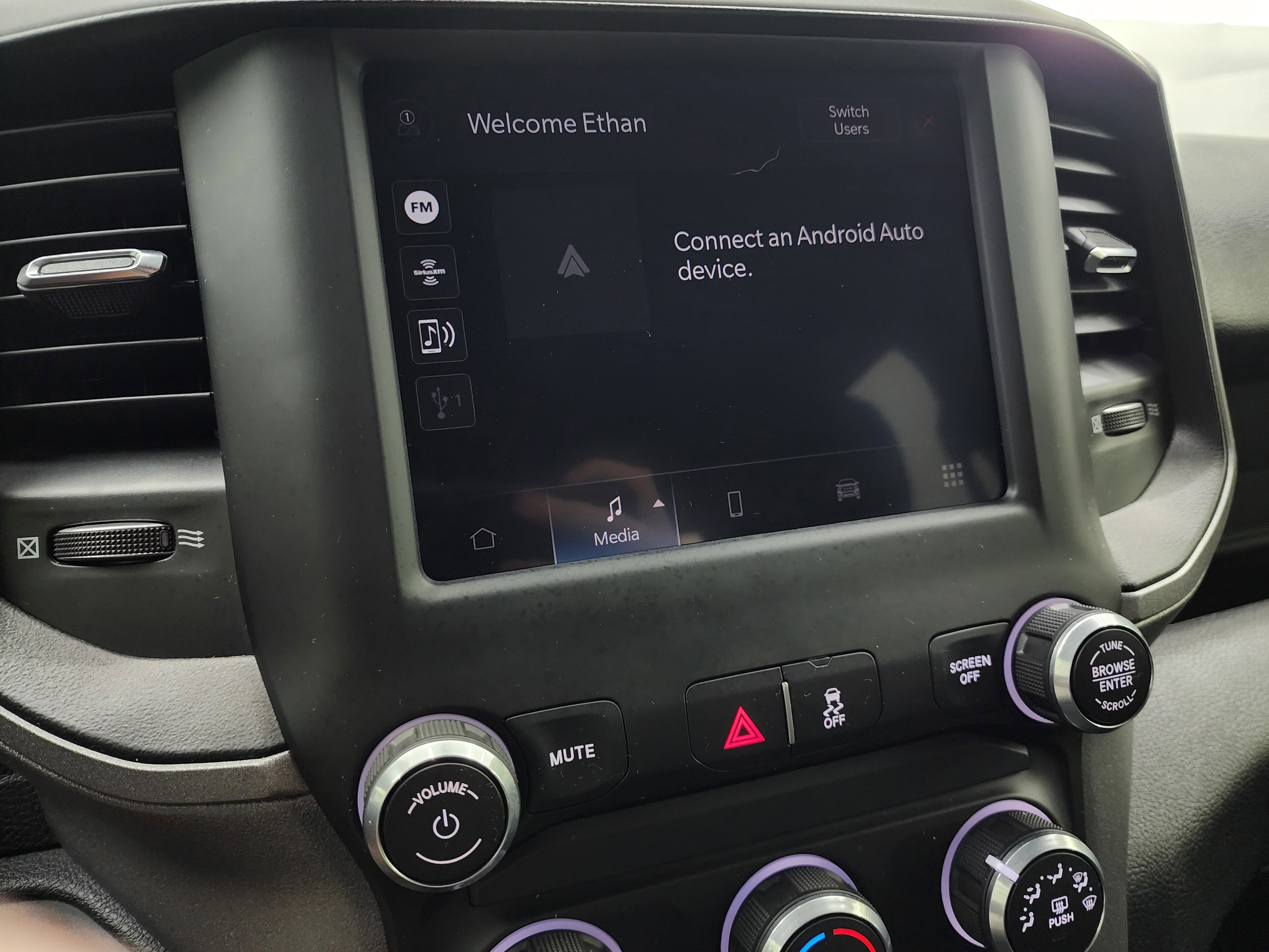 2023 Ram 2500 Tradesman photo 3