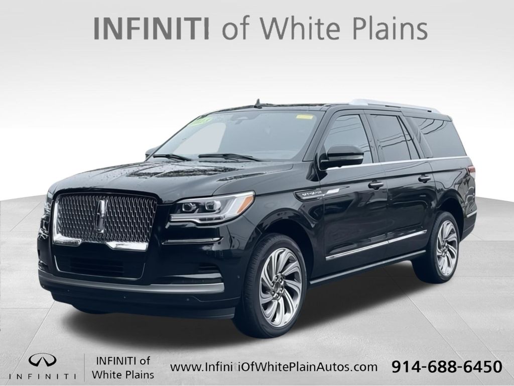 2023 Lincoln Navigator Reserve L's photo