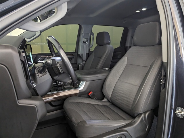 2023 Chevrolet Silverado 1500 RST photo 4