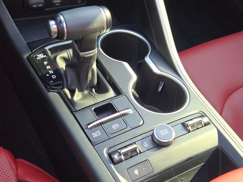 2022 Kia K5 GT-Line photo 17
