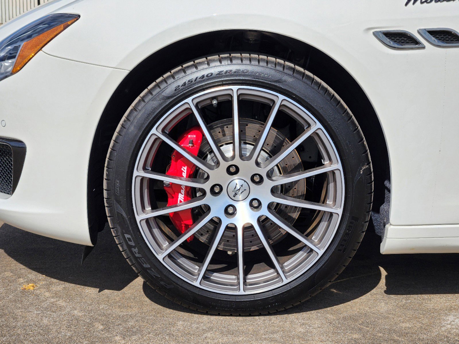 2024 Maserati Quattroporte Modena Q4 photo 4