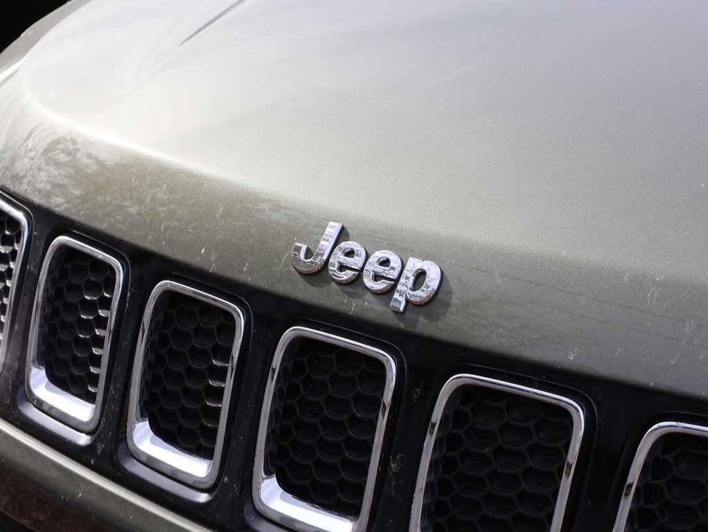 2019 Jeep Compass Latitude photo 3