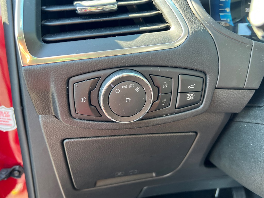 2024 Ford Edge Titanium photo 12