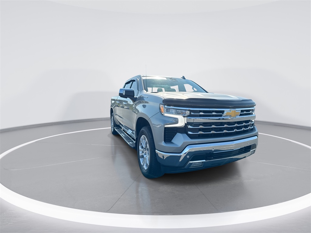 2025 Chevrolet Silverado 1500 LTZ photo 2