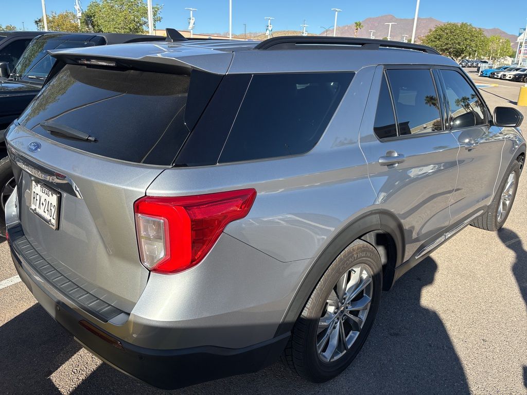 2021 Ford Explorer XLT photo 4