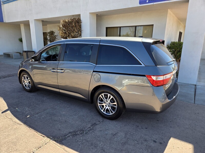 2012 Honda Odyssey EX photo 3