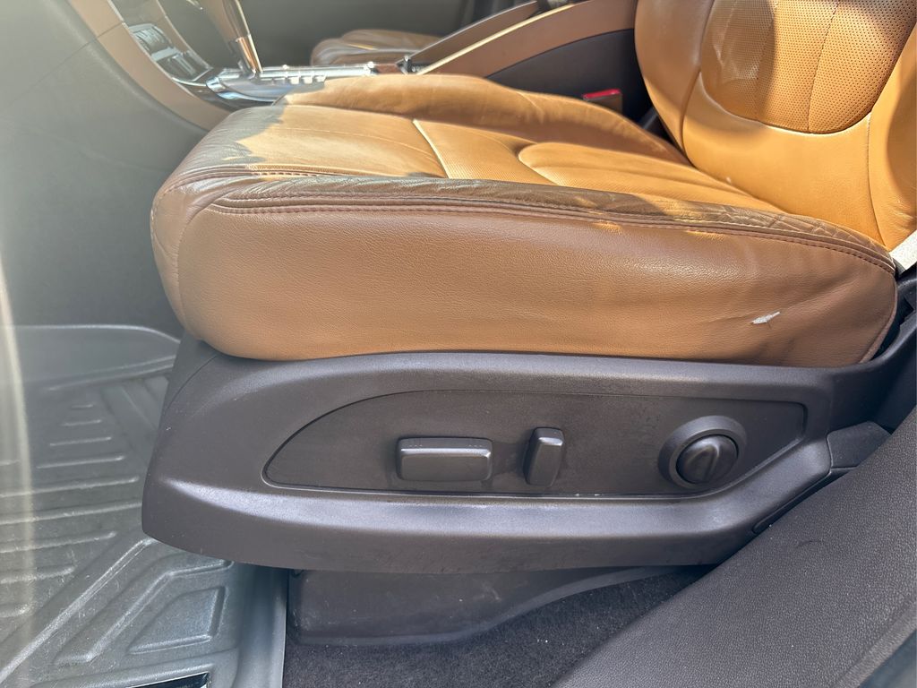 2017 Buick Enclave Leather photo 32