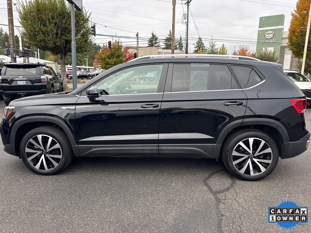 2024 Volkswagen Taos SE photo 4