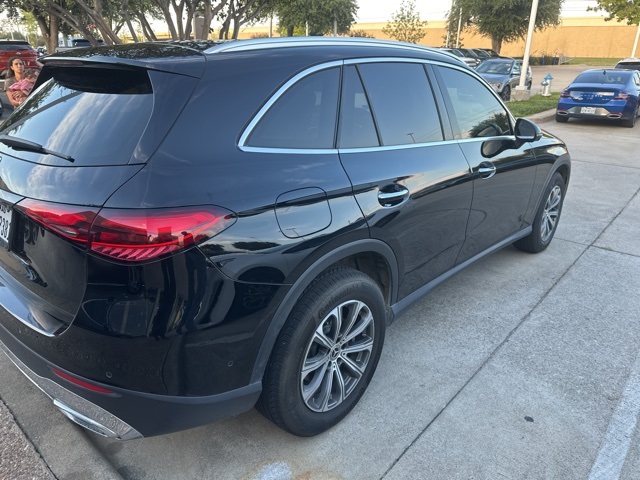 2023 Mercedes Benz GLC 300 photo 4