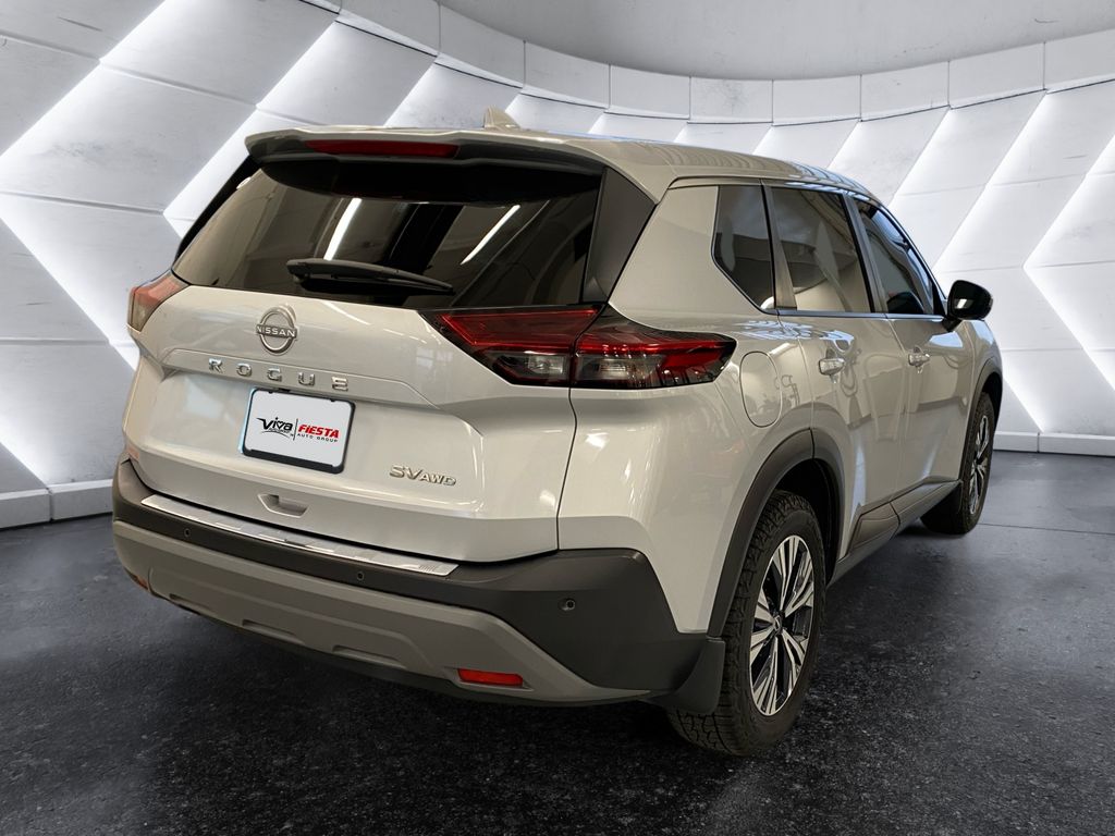 2022 Nissan Rogue SV photo 4