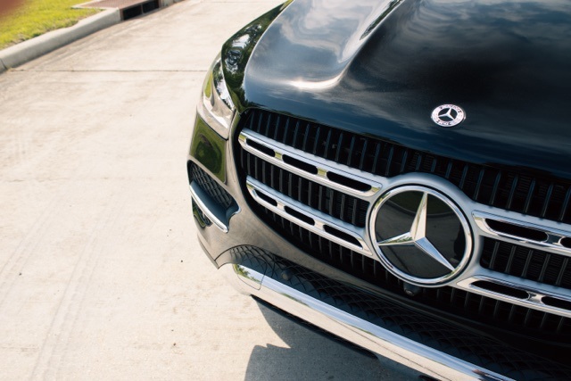 2025 Mercedes Benz GLE 450 4MATIC photo 2