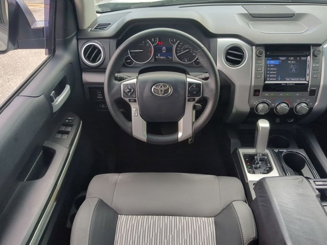 2016 Toyota Tundra SR5 photo 12