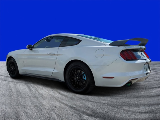 2017 Ford Mustang V6 photo 5