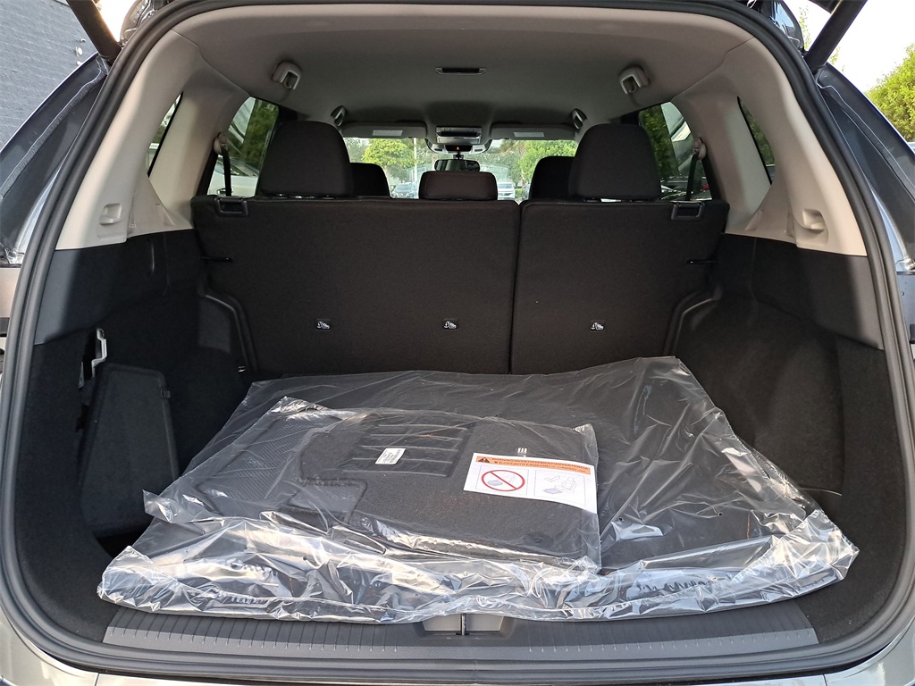 2026 Nissan Rogue SV photo 10