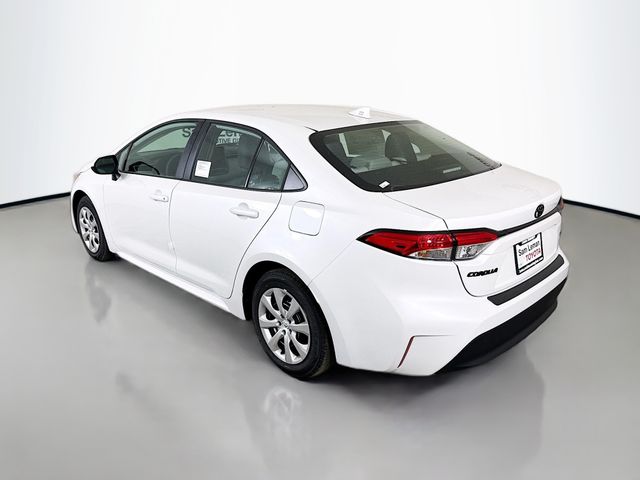2026 Toyota Corolla LE photo 5