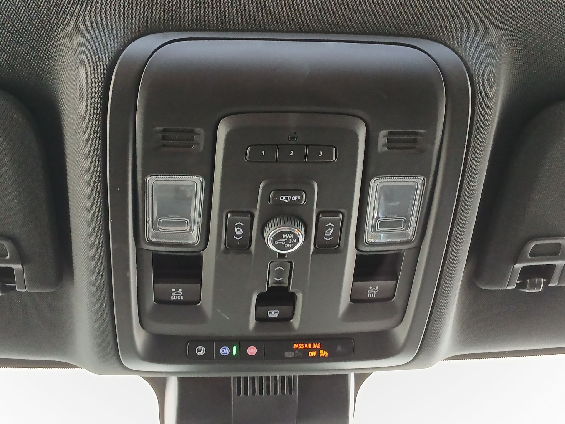 2024 Chevrolet Tahoe High Country photo 17