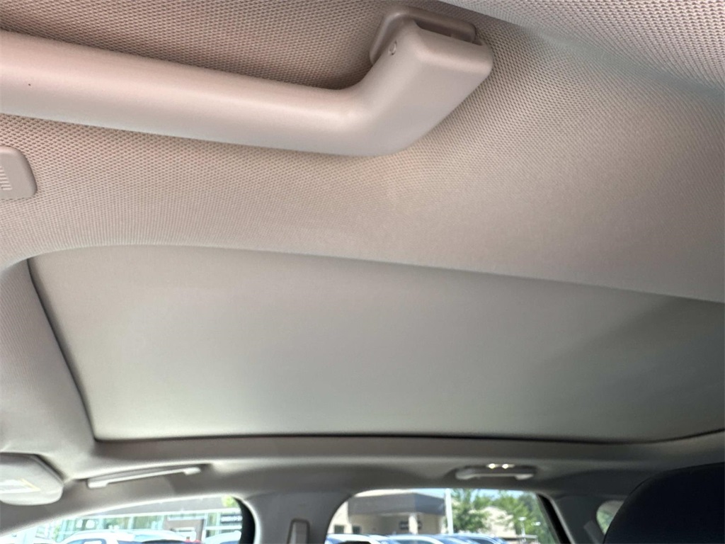 2020 Ford Edge Titanium photo 19