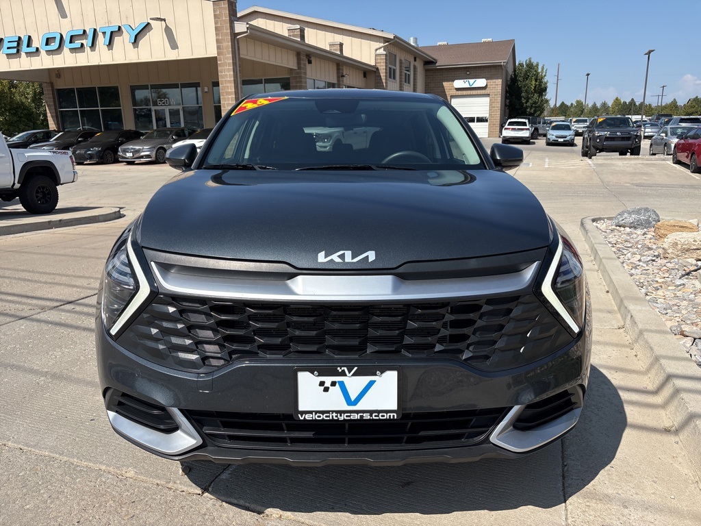2024 Kia Sportage LX photo 2