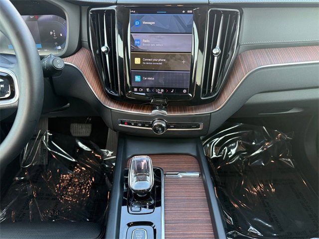 2023 Volvo XC60 Ultimate photo 13