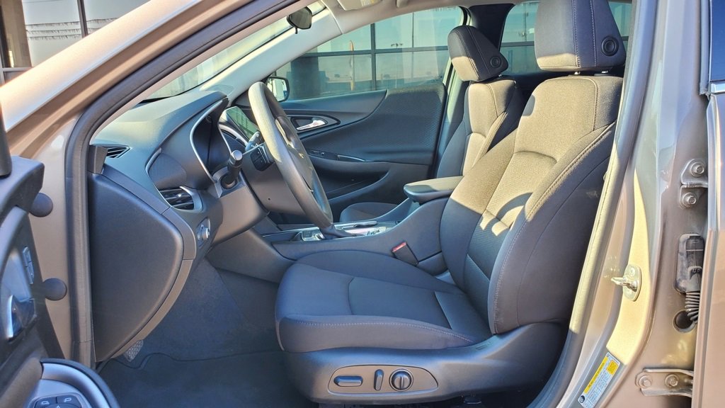 2024 Chevrolet Malibu 1LT photo 12