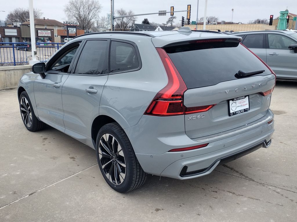 2026 VOLVO XC60 - Image 6