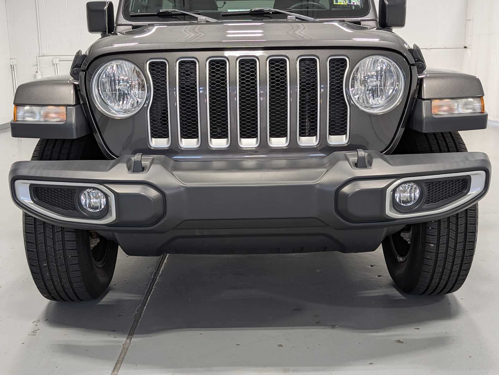 2018 Jeep Wrangler Unlimited Sahara photo 2