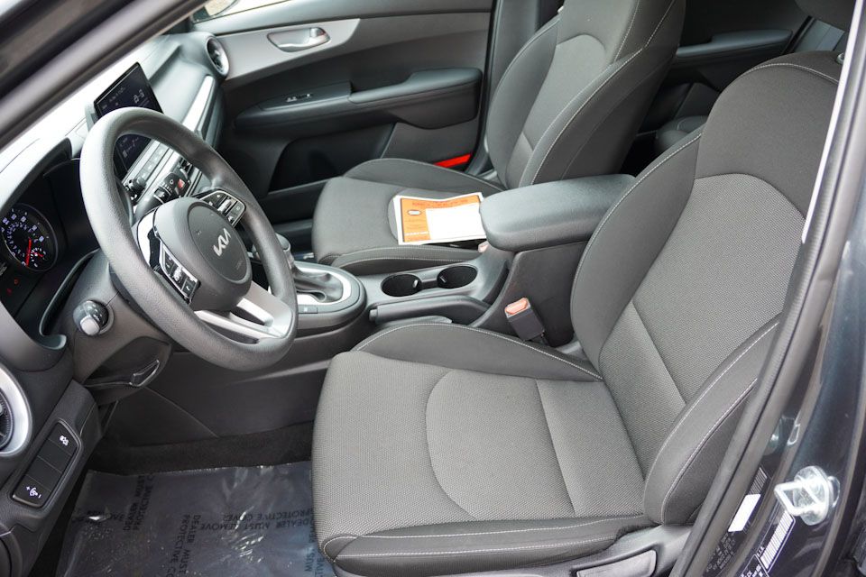 2023 Kia Forte LXS photo 15