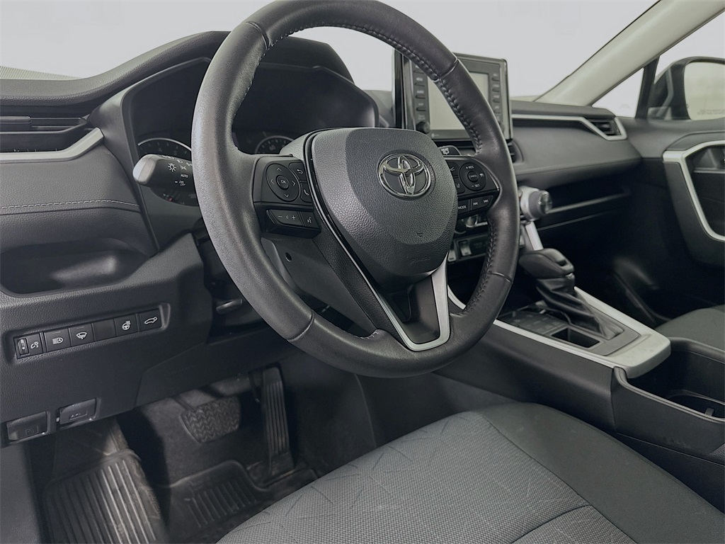 2022 Toyota RAV4 XLE photo 15